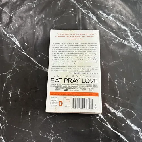 Eat Pray Love: One Woman's Search for Everything Across Italy. India and Indonesia [internation Al Export Edition] listing photo 3